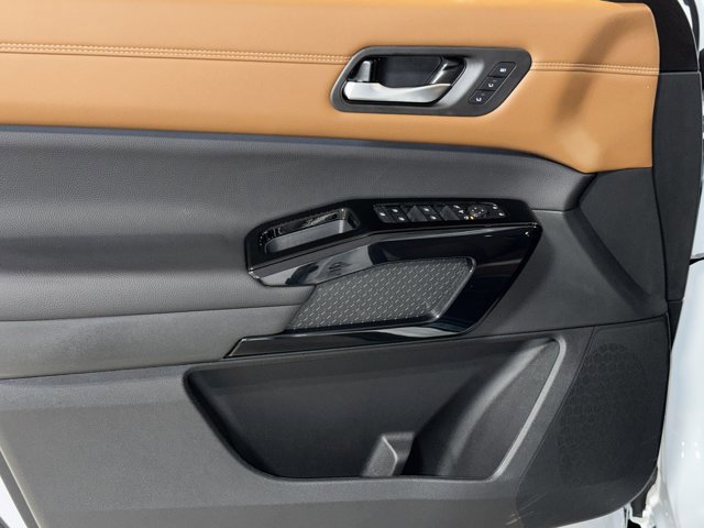 New 2026 Nissan Pathfinder Platinum image 23