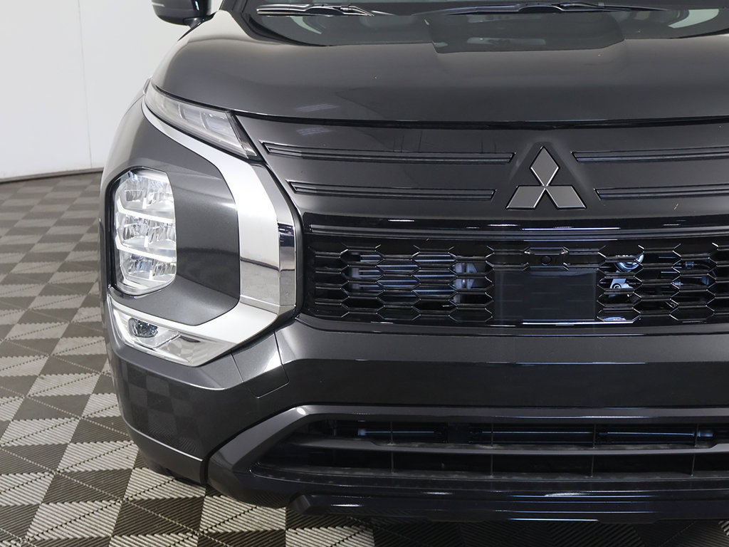 New 2026 Mitsubishi Outlander LE FWD image 13
