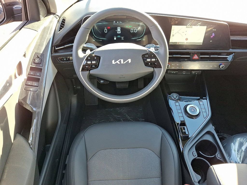 New 2025 Kia Niro EX w/ EX Cold Weather Package FWD image 7