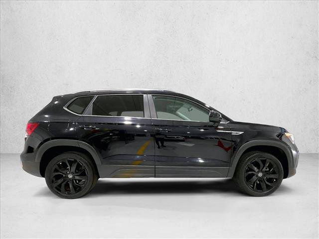 Used 2022 Volkswagen Taos SE FWD image 5