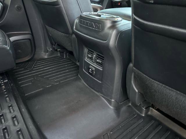 Used 2017 Nissan Titan SL image 15