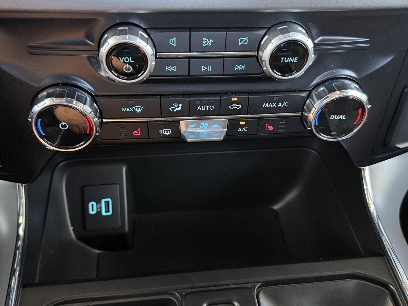 Used 2024 Ford F150 XLT w/ Equipment Group 302A MID AWD/4WD image 16