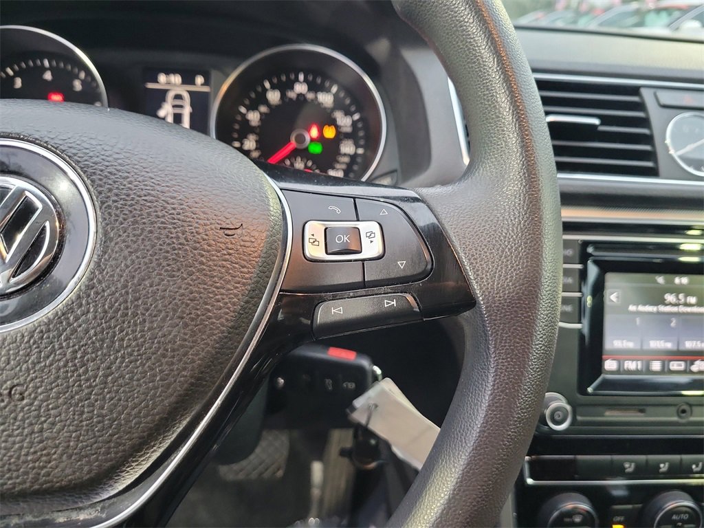 Used 2017 Volkswagen Passat 1.8T S image 20