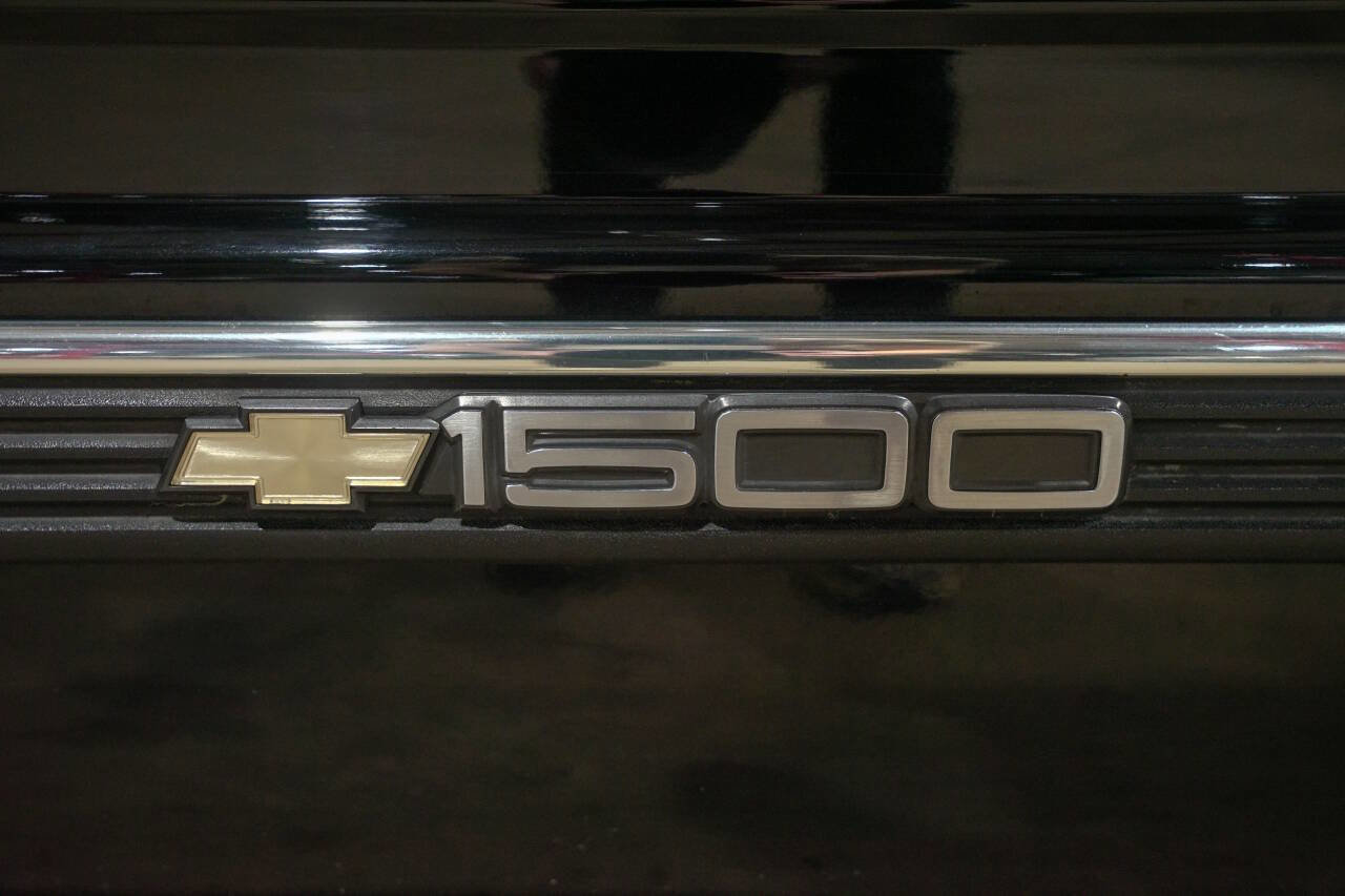 Used 1990 Chevrolet Silverado 1500 2WD Regular Cab image 22
