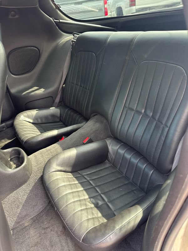 Used 2001 Chevrolet Camaro Z28 w/ SS Performance/Appearance Pkg RWD image 9