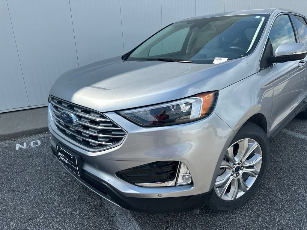 Used 2022 Ford Edge Titanium AWD/4WD image 2