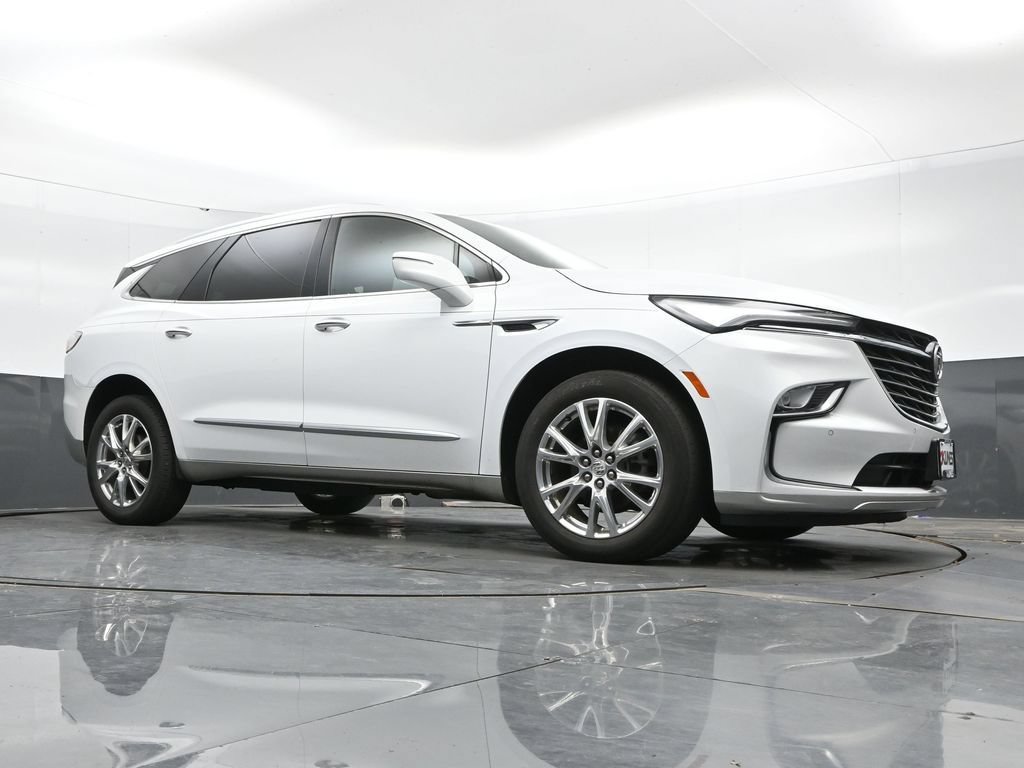 Used 2023 Buick Enclave Essence w/ Experience Buick Package AWD/4WD image 42