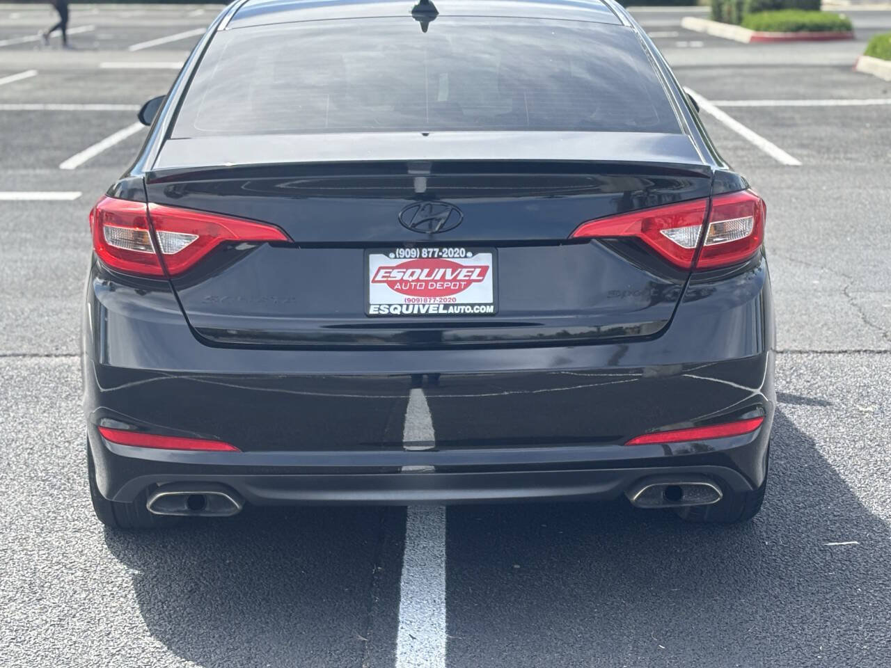 Used 2015 Hyundai Sonata Sport w/ Option Group 03 FWD image 7