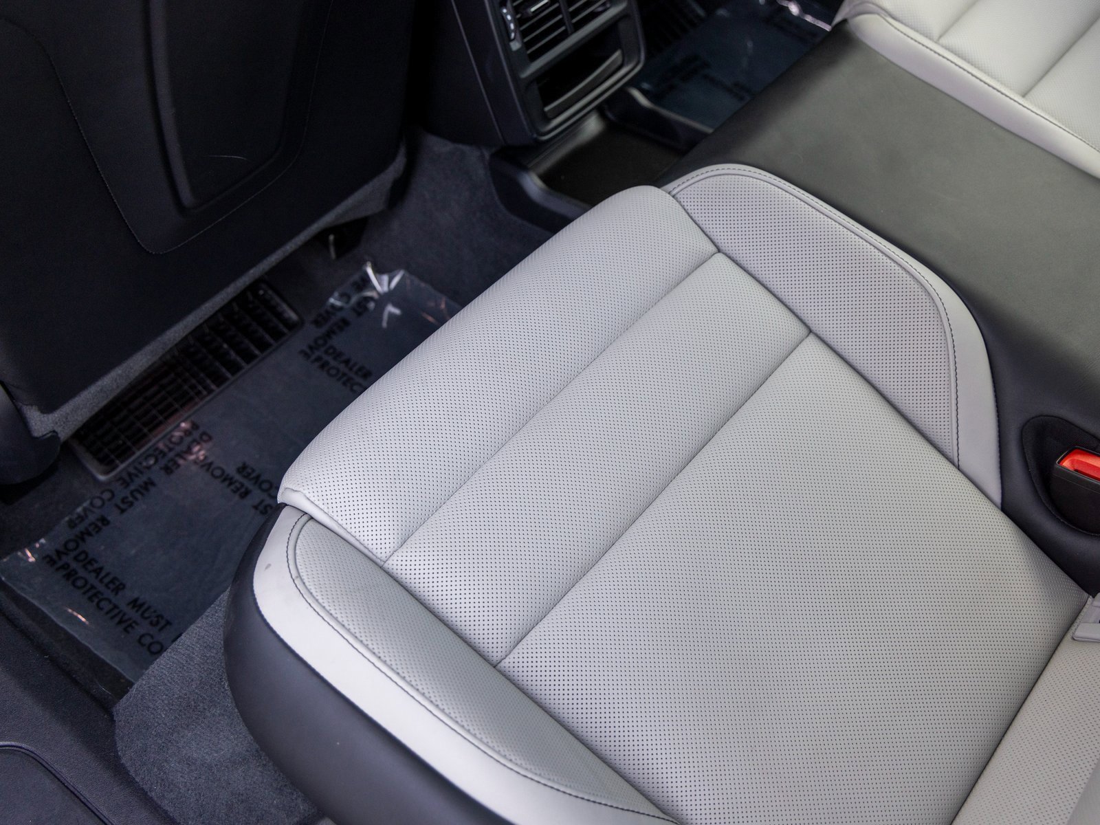 Certified 2022 Porsche Taycan 4 Cross Turismo image 39