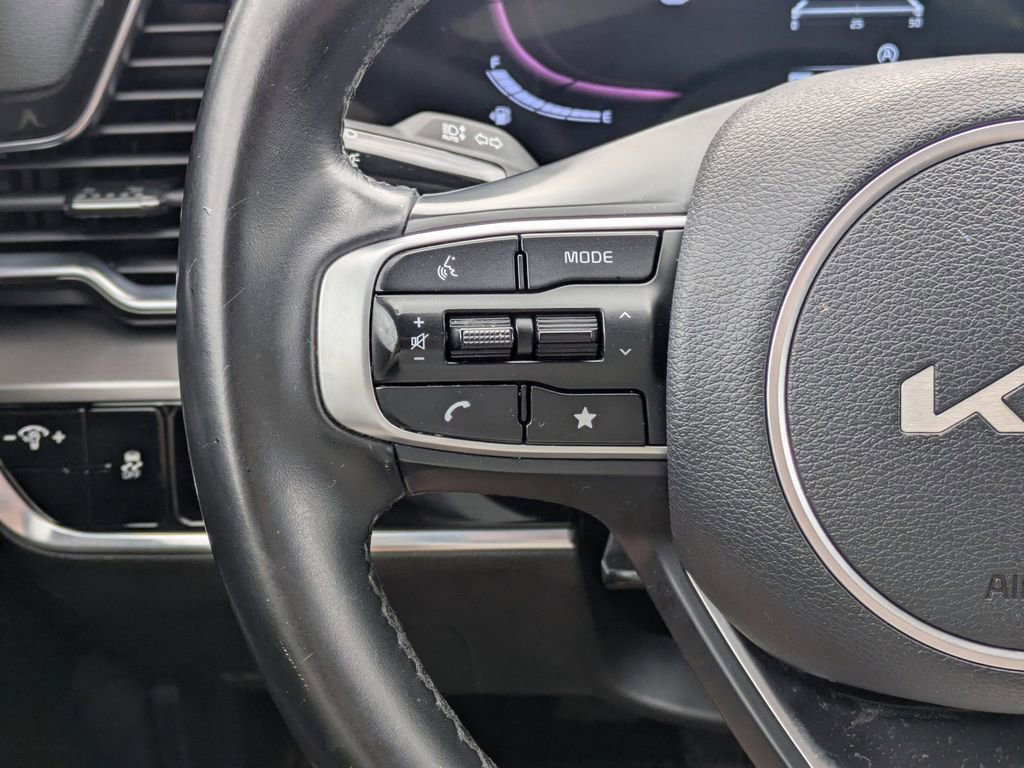 Used 2023 Kia Sportage EX image 16