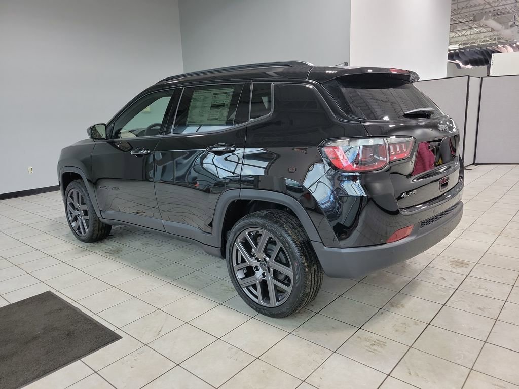 New 2026 Jeep Compass Limited image 4
