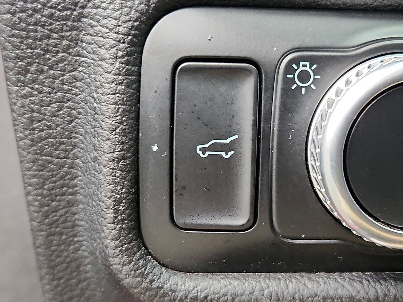 Used 2020 Ford Explorer XLT w/ Comfort Package image 25