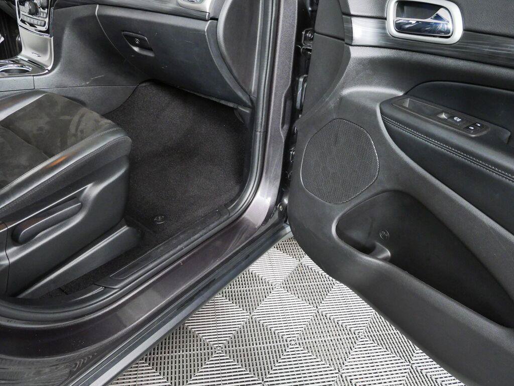 Used 2021 Jeep Grand Cherokee Laredo X RWD image 26
