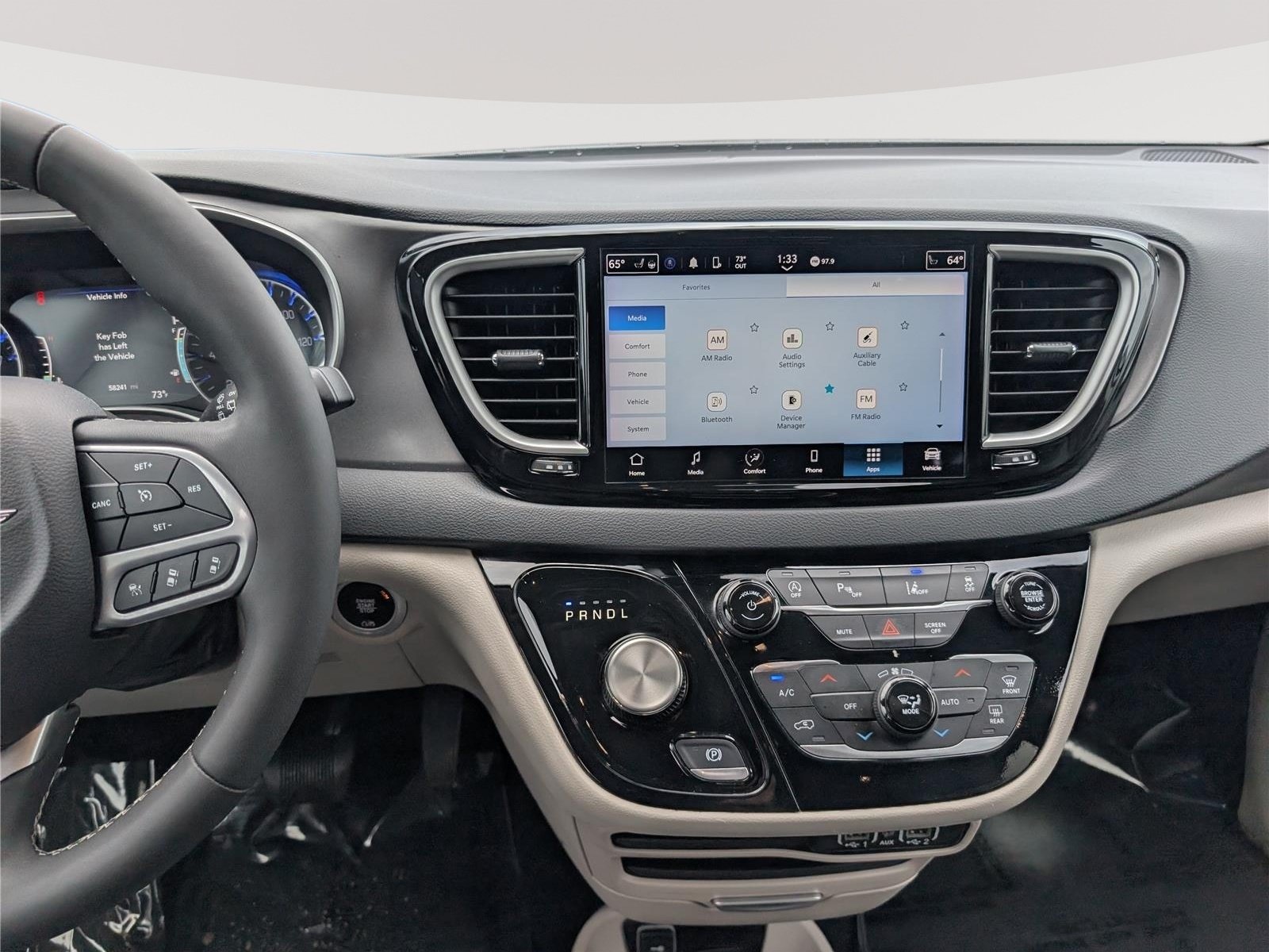 Used 2023 Chrysler Pacifica Touring-L FWD image 19