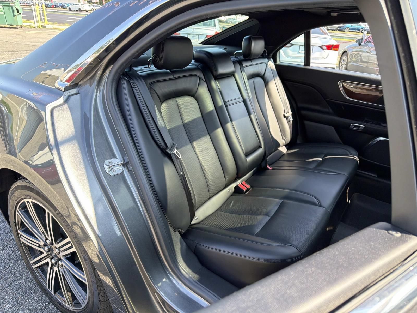 Used 2018 Lincoln Continental Reserve AWD/4WD image 17