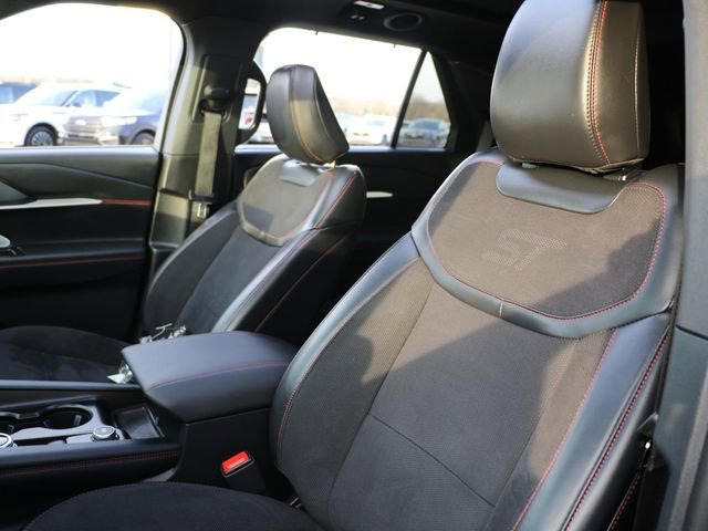 Used 2025 Ford Explorer ST AWD/4WD image 20