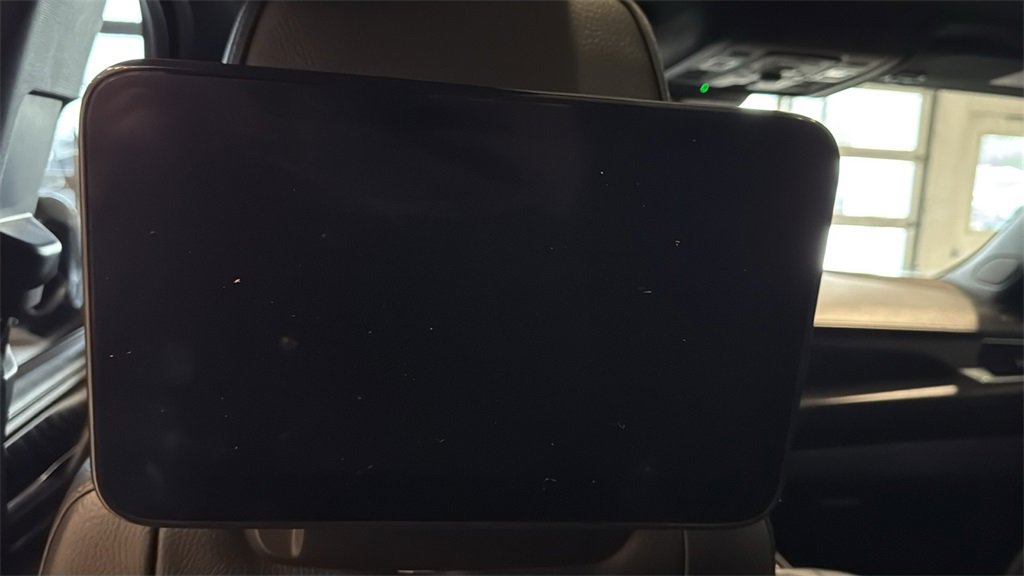 Used 2024 GMC Yukon Denali w/ Denali Reserve Package image 23