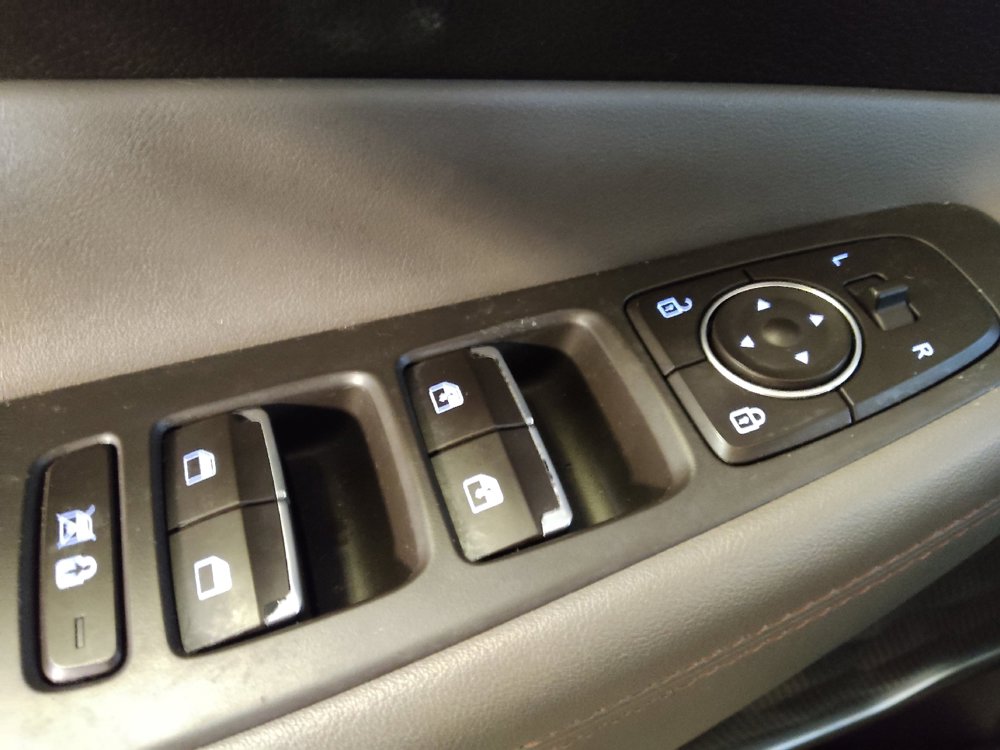 Used 2020 Hyundai Santa Fe Limited image 27