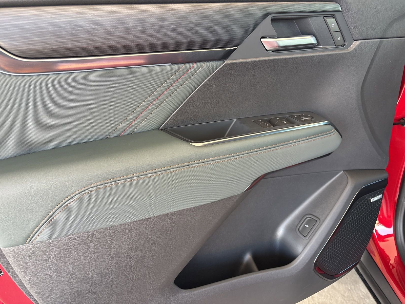 New 2026 GMC Acadia AT4 image 11