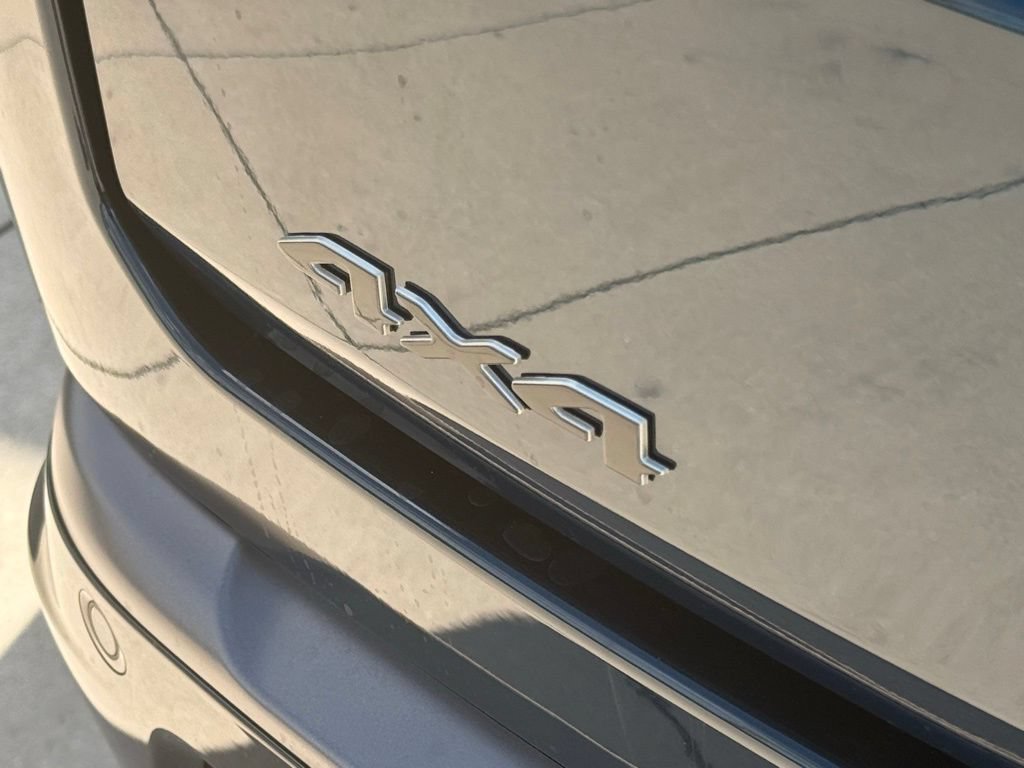 New 2026 Jeep Grand Wagoneer Summit AWD/4WD image 38