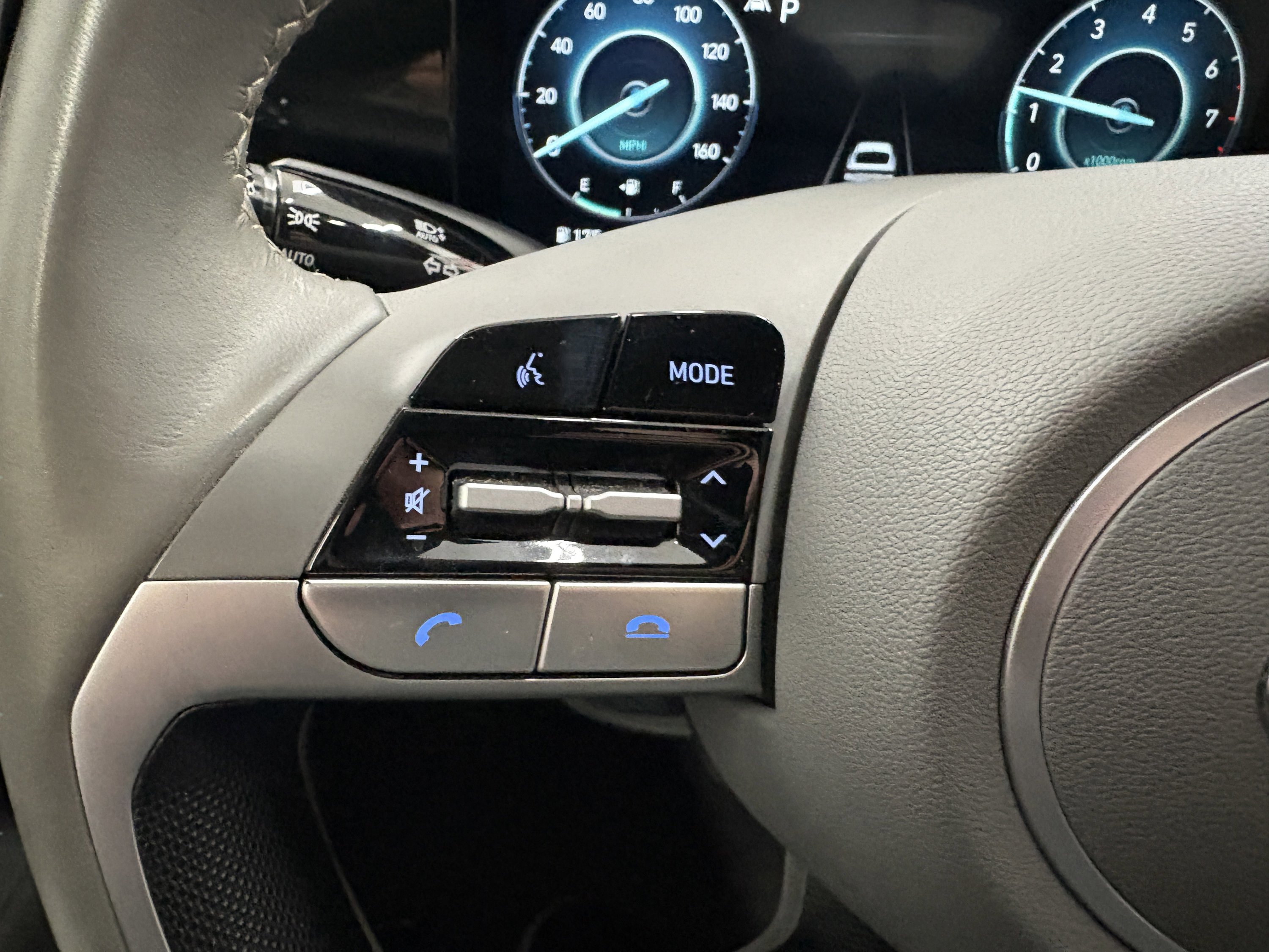 Used 2023 Hyundai Elantra SEL w/ Convenience Package FWD image 30