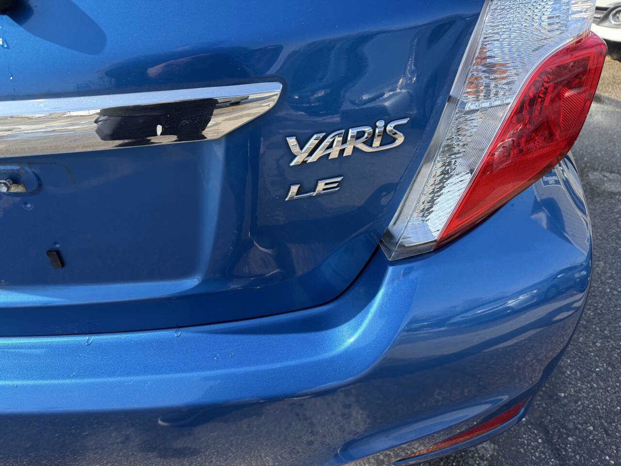 Used 2012 Toyota Yaris LE image 16