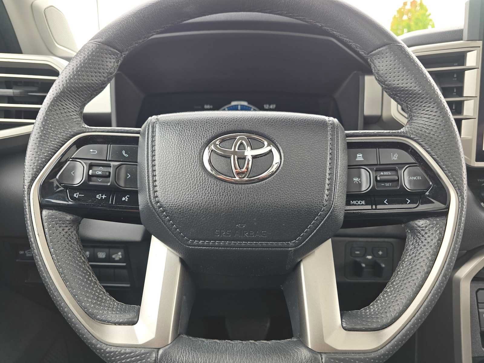 Used 2024 Toyota Tundra Limited AWD/4WD image 29