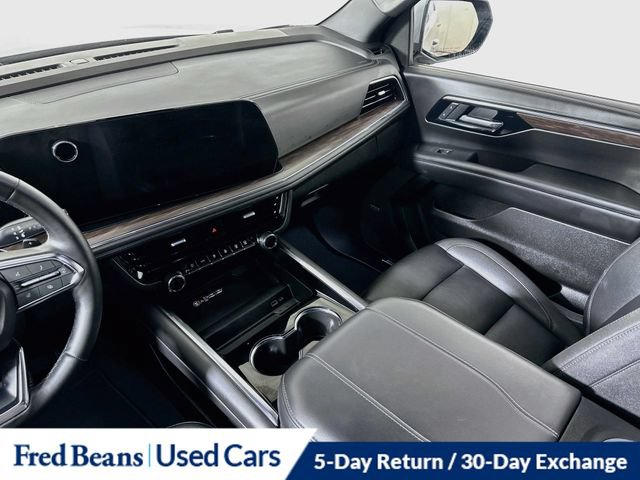 Used 2026 Chevrolet Suburban LT w/ Comfort Package AWD/4WD image 31