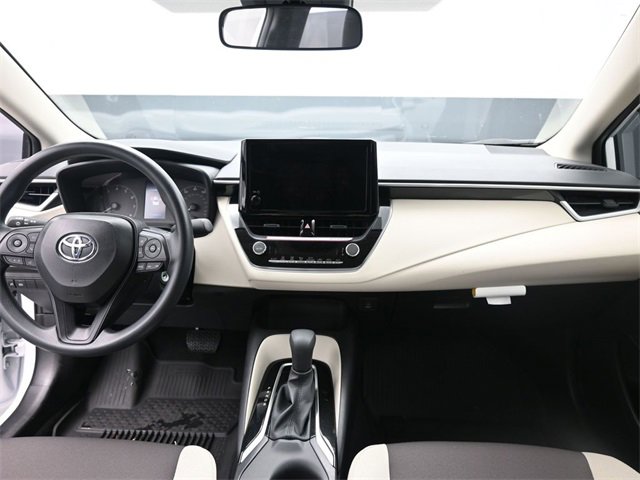 Used 2025 Toyota Corolla LE image 27