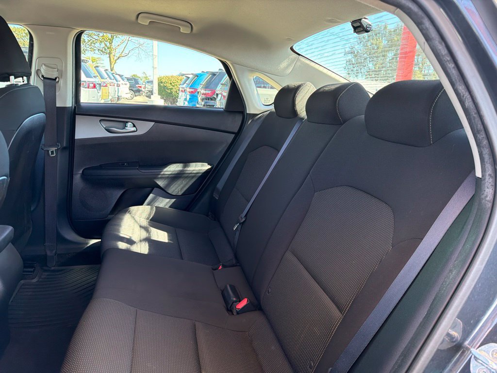 Used 2019 Kia Forte LXS FWD image 14