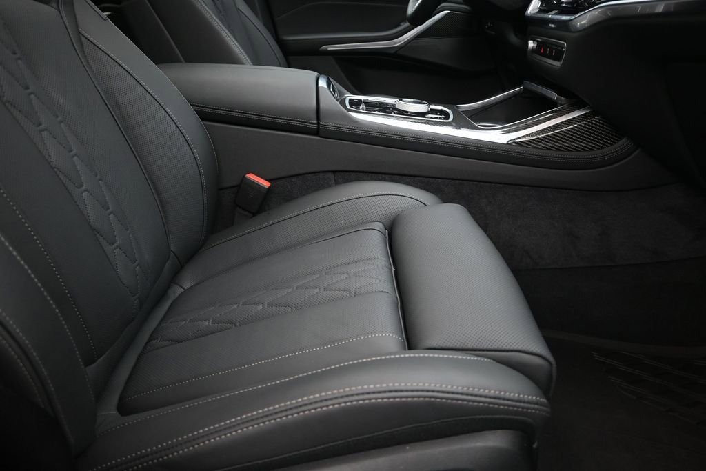 Used 2025 BMW X7 M60i w/ Executive Package AWD/4WD image 25