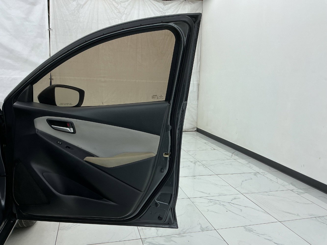 Used 2019 Toyota Yaris LE FWD image 19