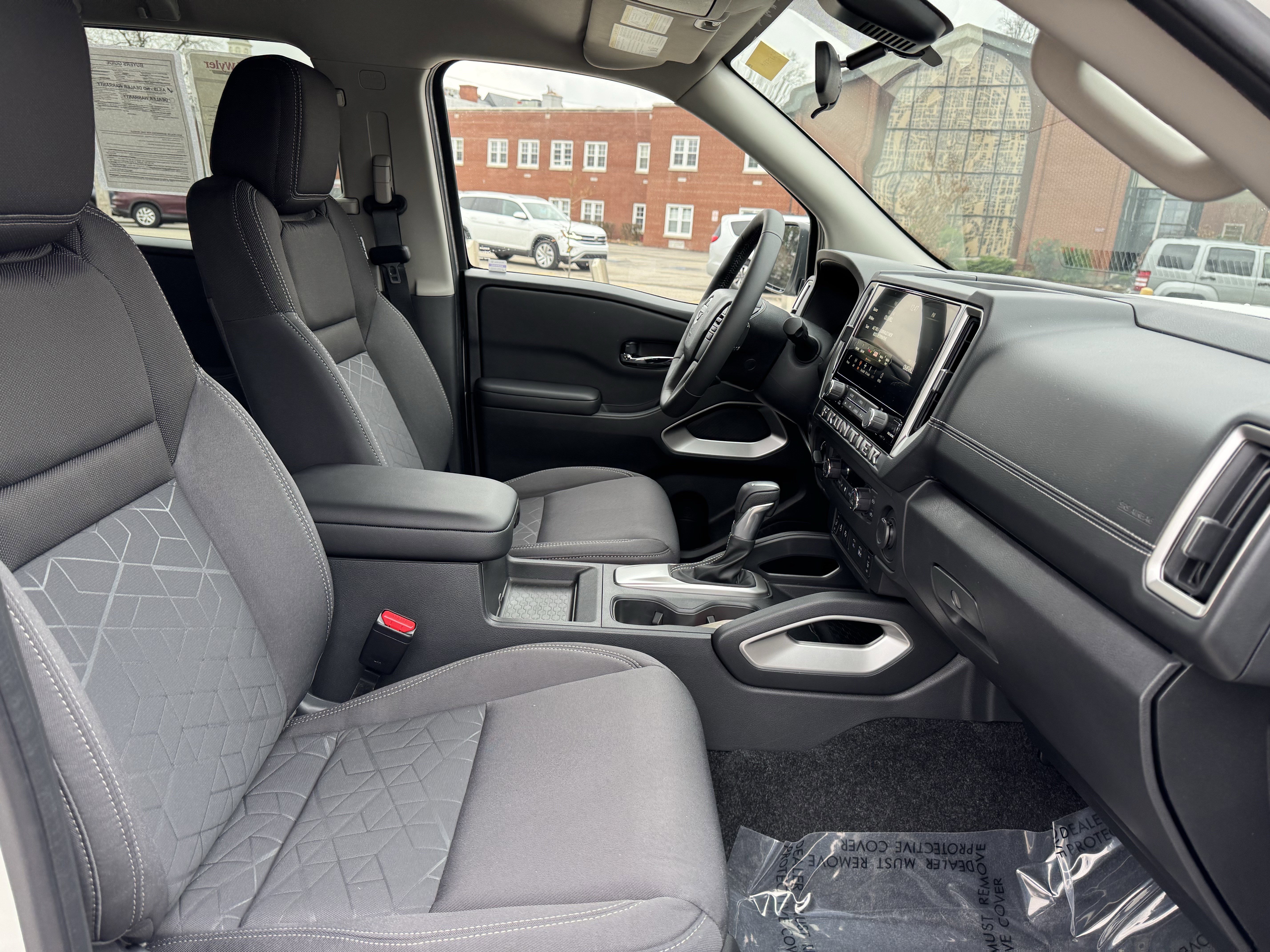 Certified 2025 Nissan Frontier SV w/ SV Convenience Package image 36