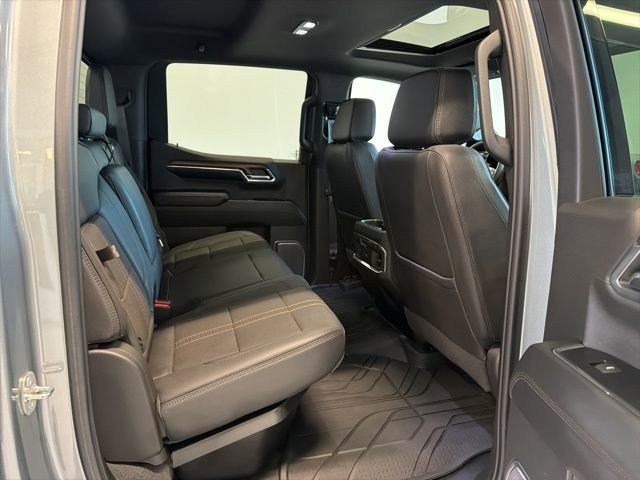 Used 2023 Chevrolet Silverado 1500 High Country w/ High Country Premium Package image 43