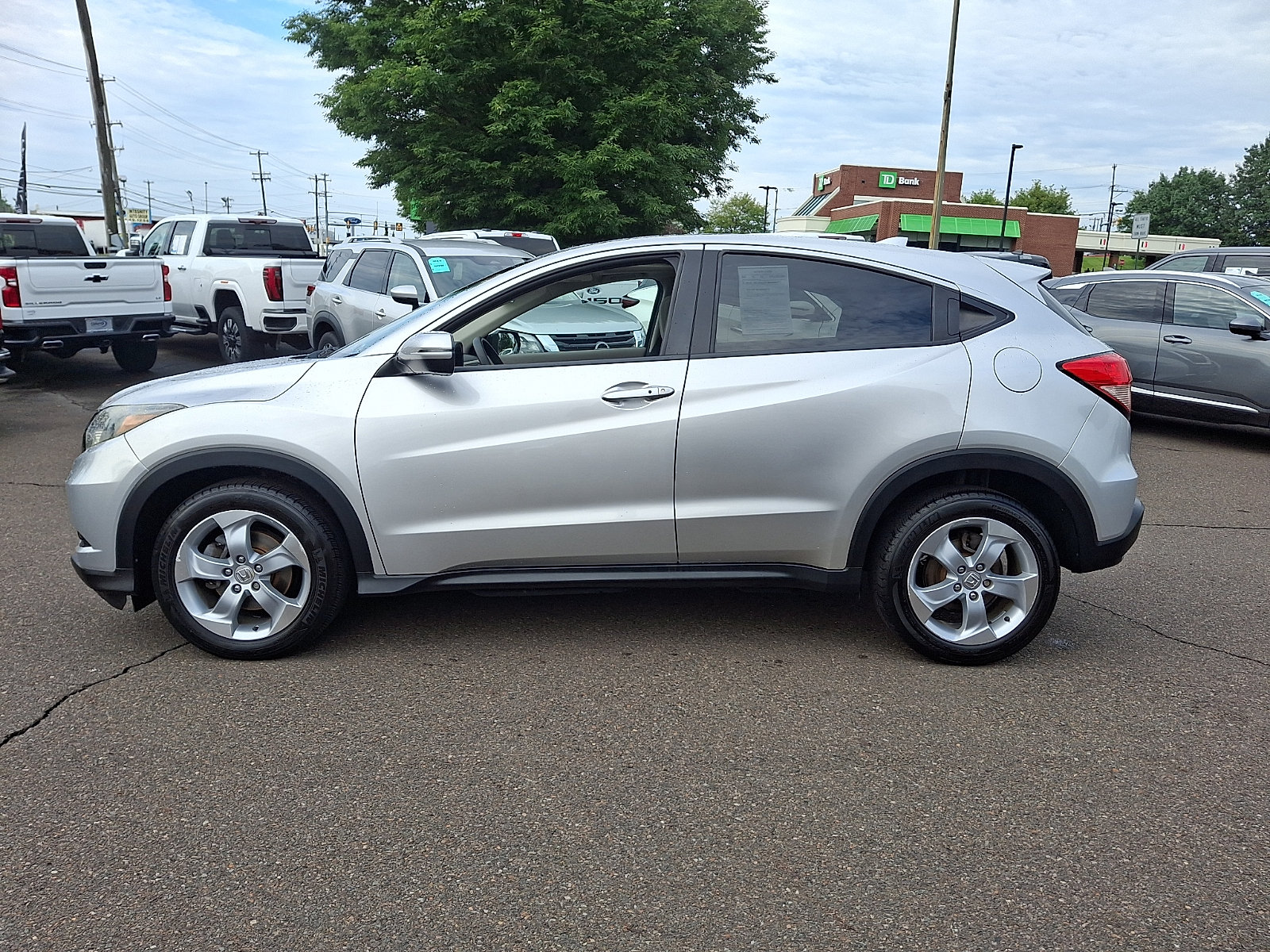 Used 2016 Honda HR-V EX image 7