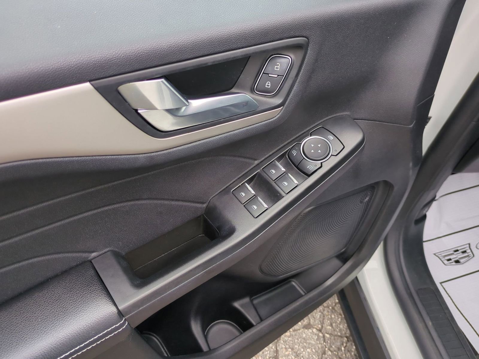 Used 2022 Ford Escape SEL FWD image 24