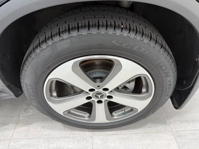 Used 2017 Mercedes-Benz GLC 300 4MATIC Coupe image 5