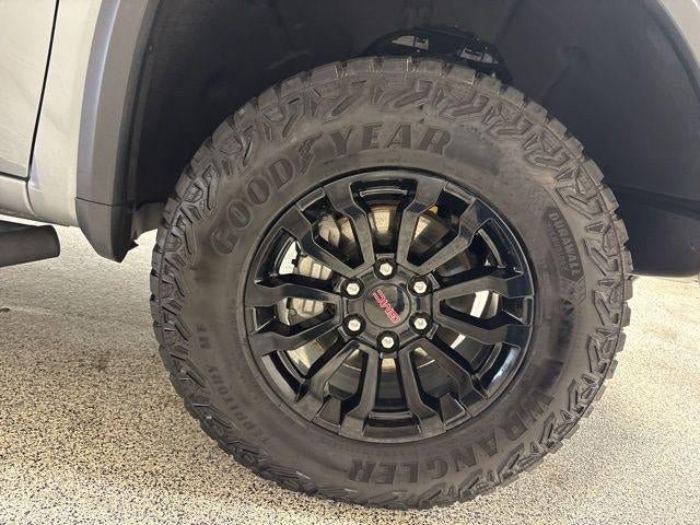 Used 2023 GMC Sierra 1500 AT4X AWD/4WD image 33