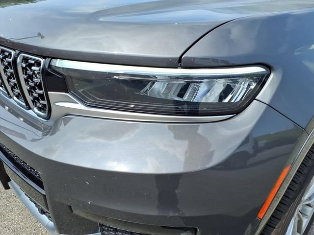 Used 2024 Jeep Grand Cherokee L Summit w/ Advanced Protech Group IV AWD/4WD image 11