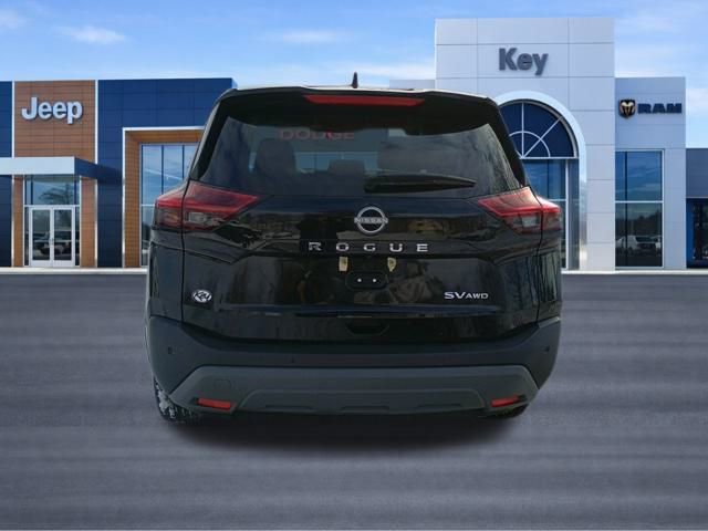 Used 2023 Nissan Rogue SV image 4