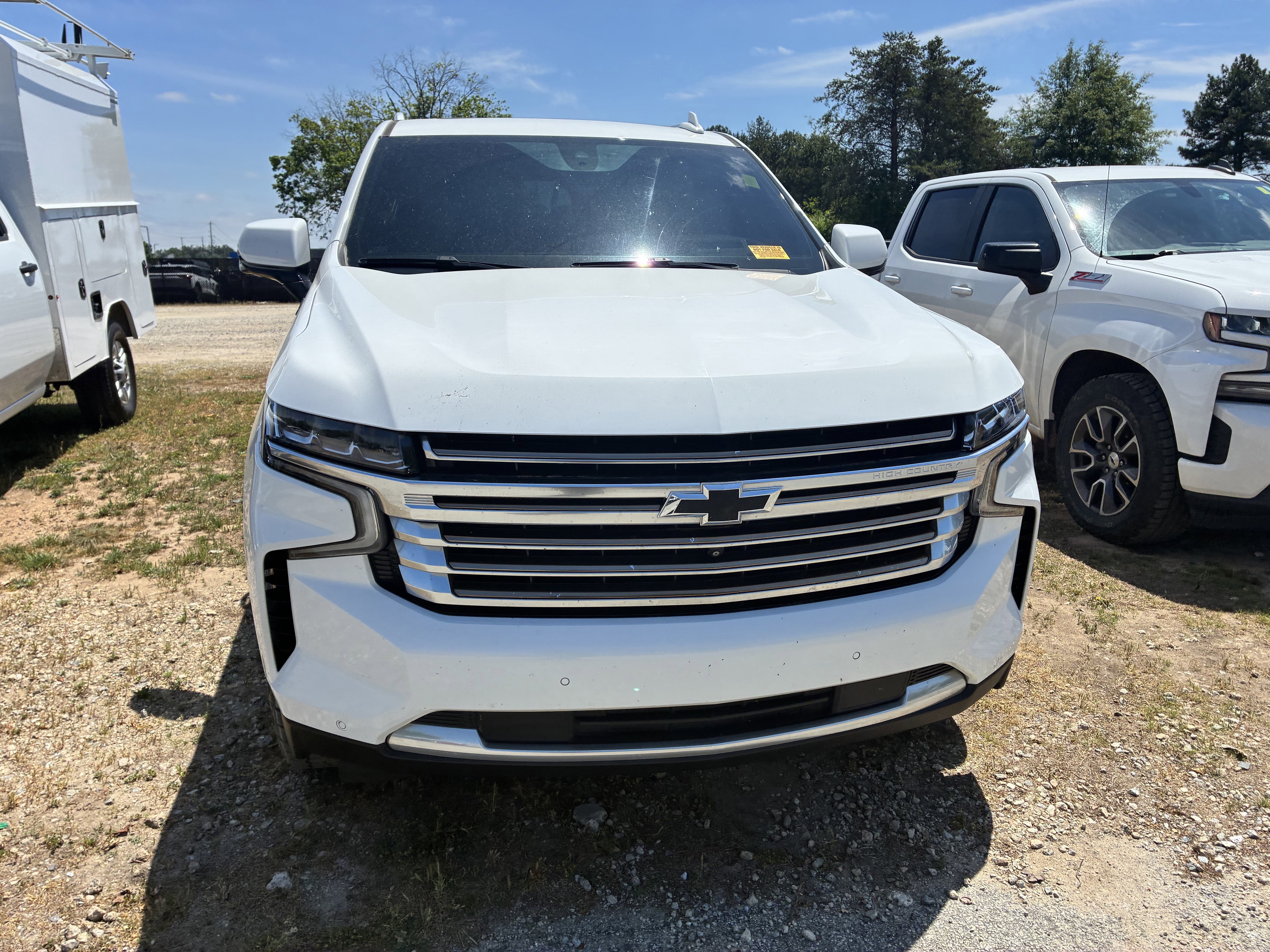 Used 2021 Chevrolet Suburban High Country w/ Premium Package AWD/4WD image 2