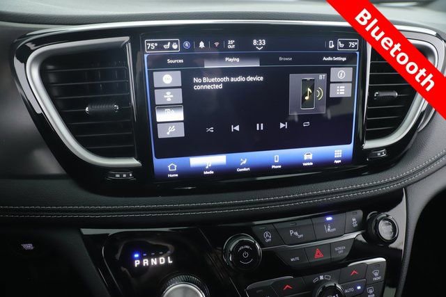 New 2026 Chrysler Pacifica Select image 5