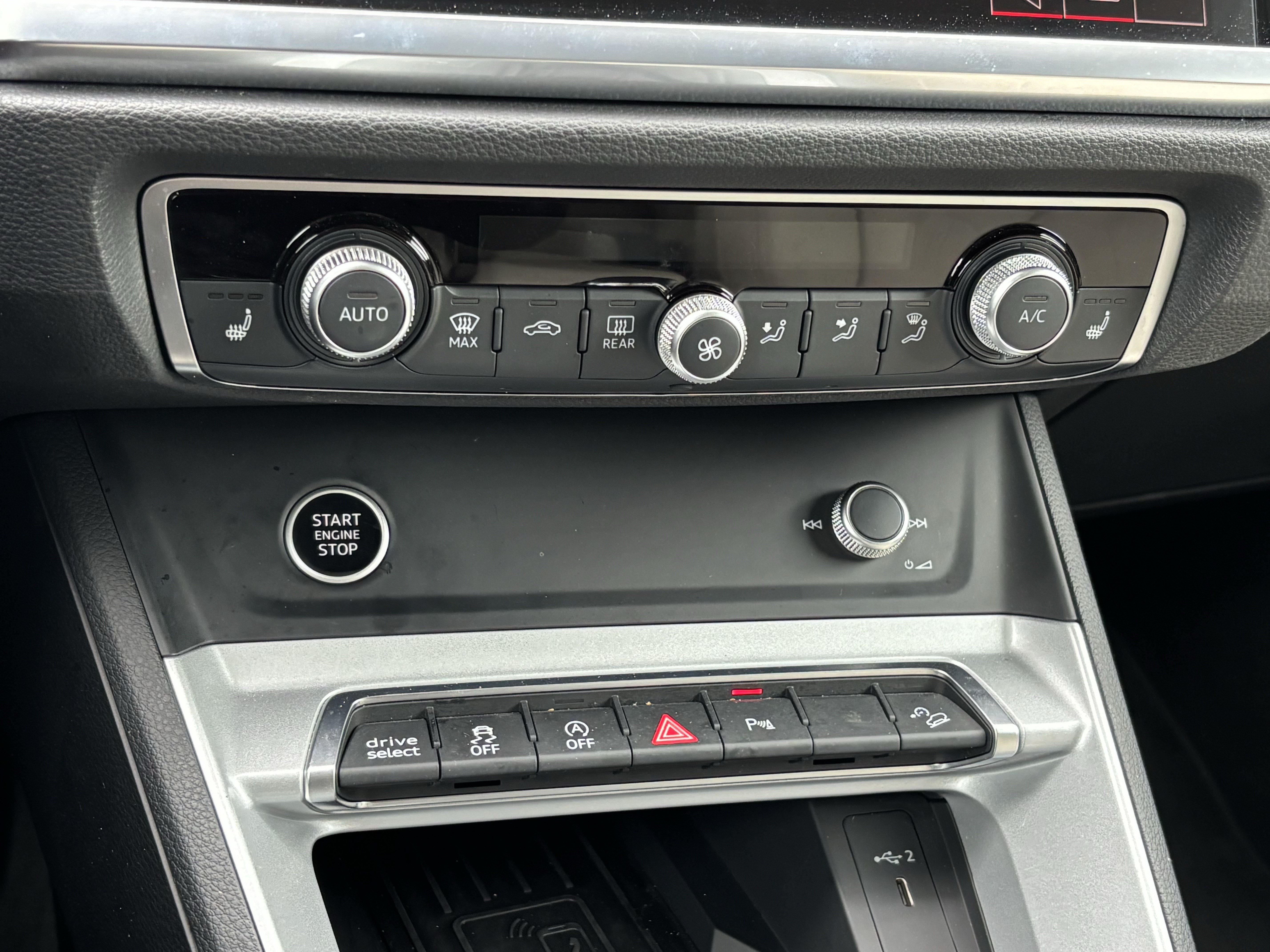 Certified 2023 Audi Q3 2.0T Premium Plus w/ Premium Plus Package AWD/4WD image 30
