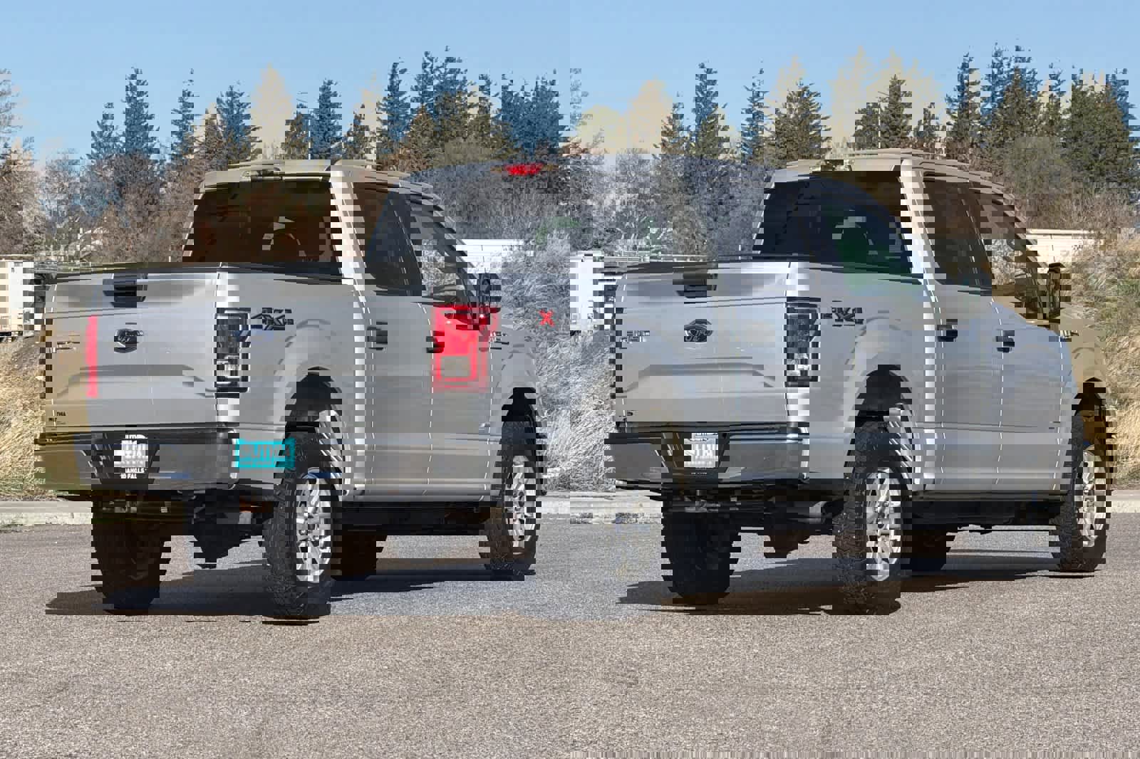 Used 2016 Ford F150 XLT image 2