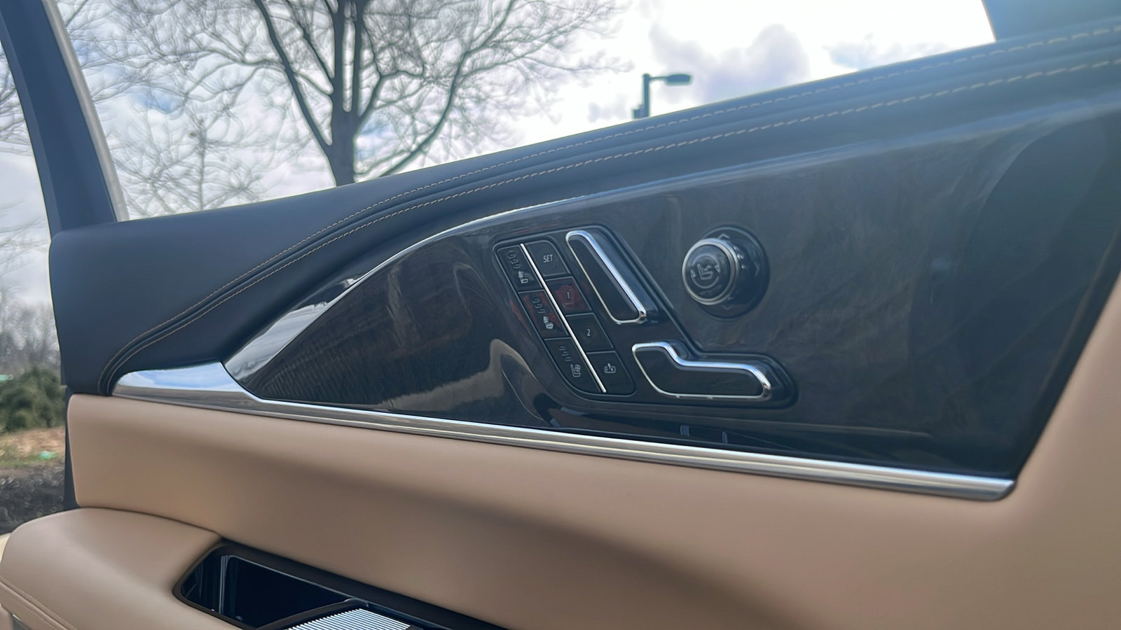 New 2025 Cadillac Escalade IQ Luxury 2 image 13