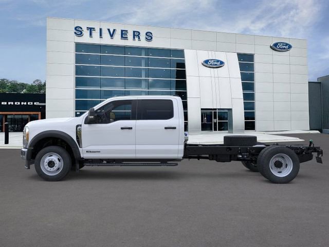 New 2026 Ford F550 4x4 Crew Cab image 4