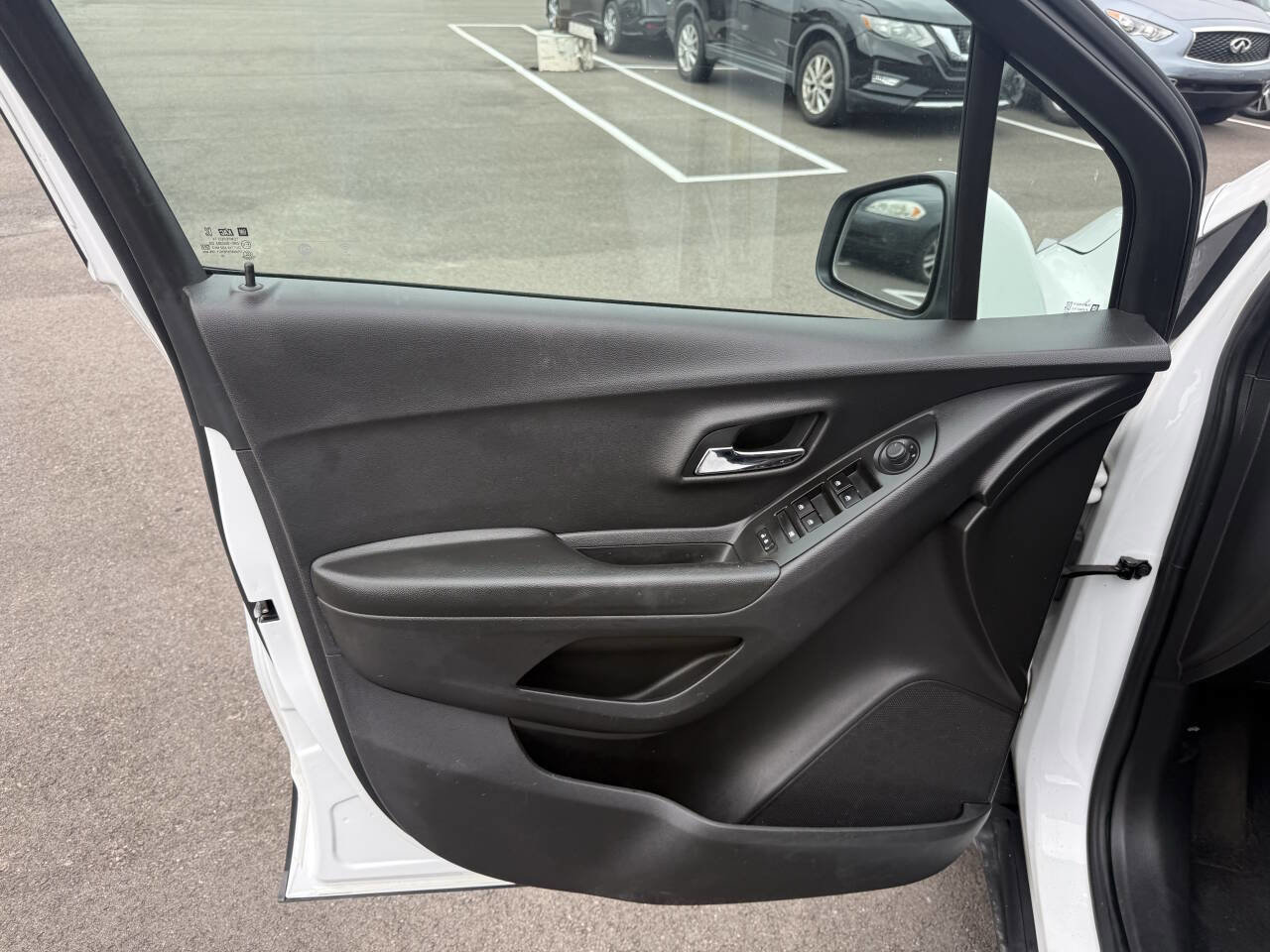 Used 2021 Chevrolet Trax LS image 16