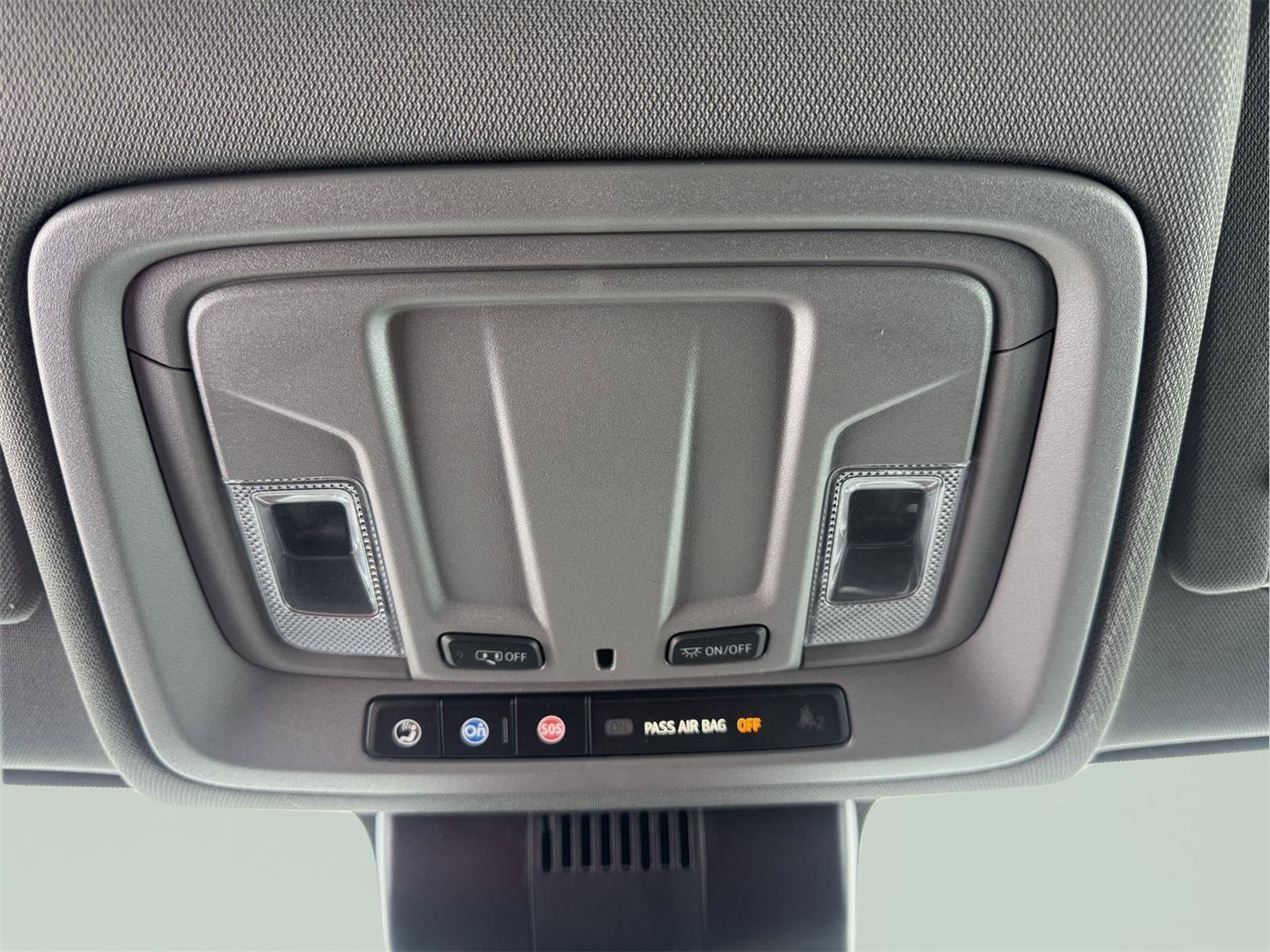 Used 2023 Chevrolet Silverado 1500 LT image 31