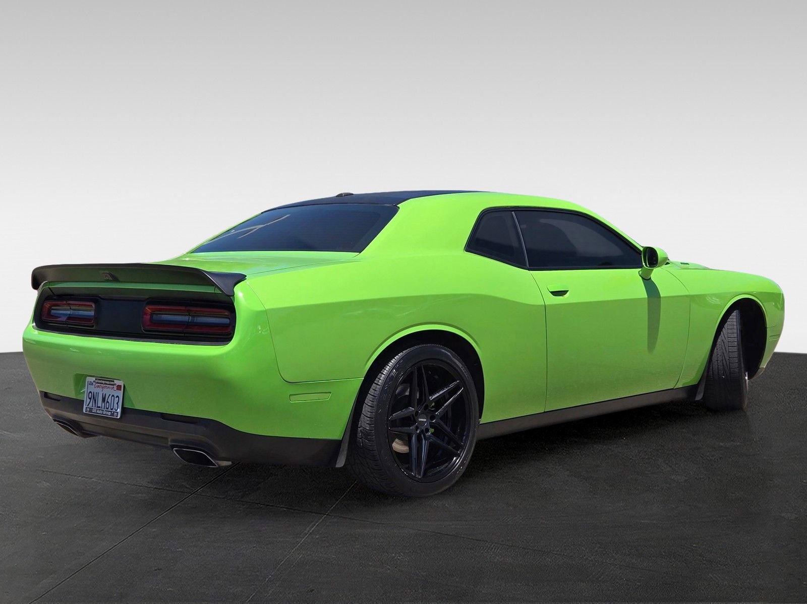 Used 2015 Dodge Challenger R/T w/ Quick Order Package 22B R/T RWD image 4
