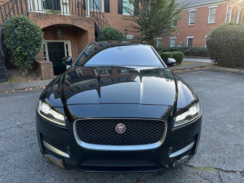Used 2016 Jaguar XF R-Sport image 4